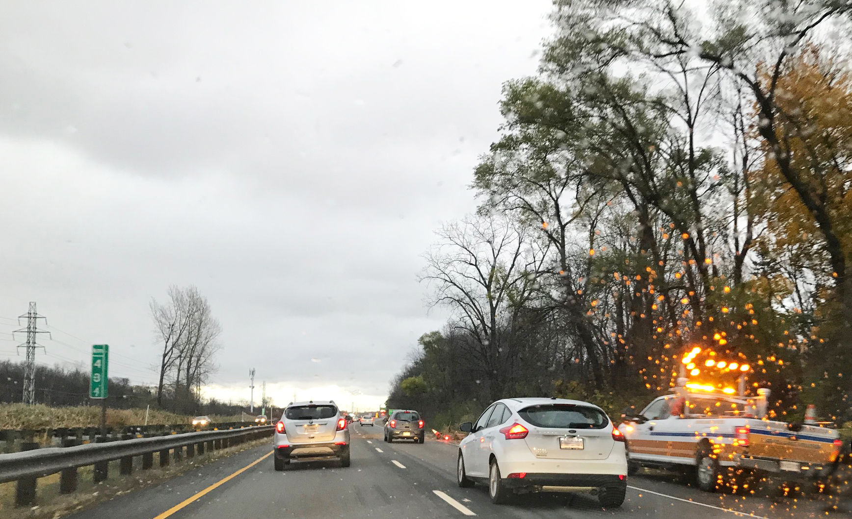 Over 135,000 without power in Quebec as winds top 100km/h